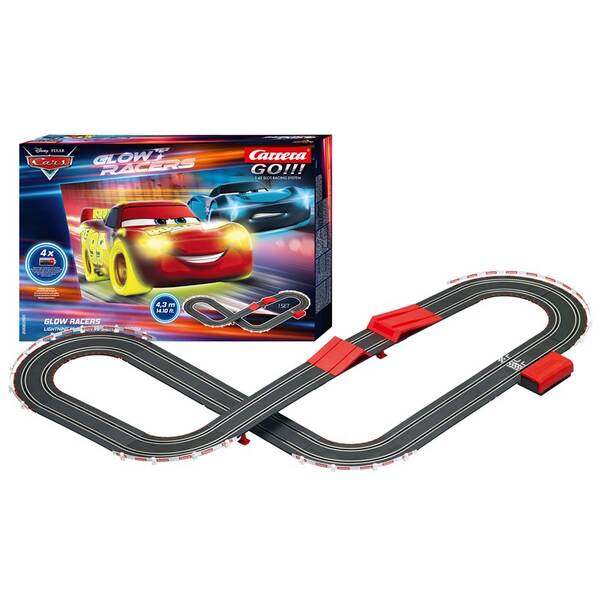 Autodráha Carrera Disney Cars 3 - GLOW 
