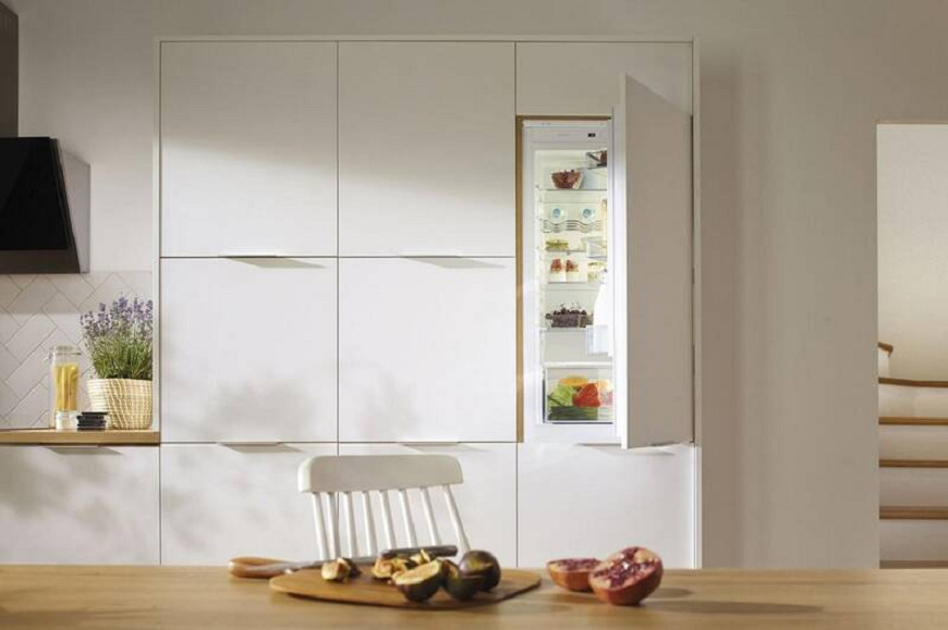 Vestavná chladnička s mrazákem Gorenje NRKI4182A1, bílá, LED osvětlení