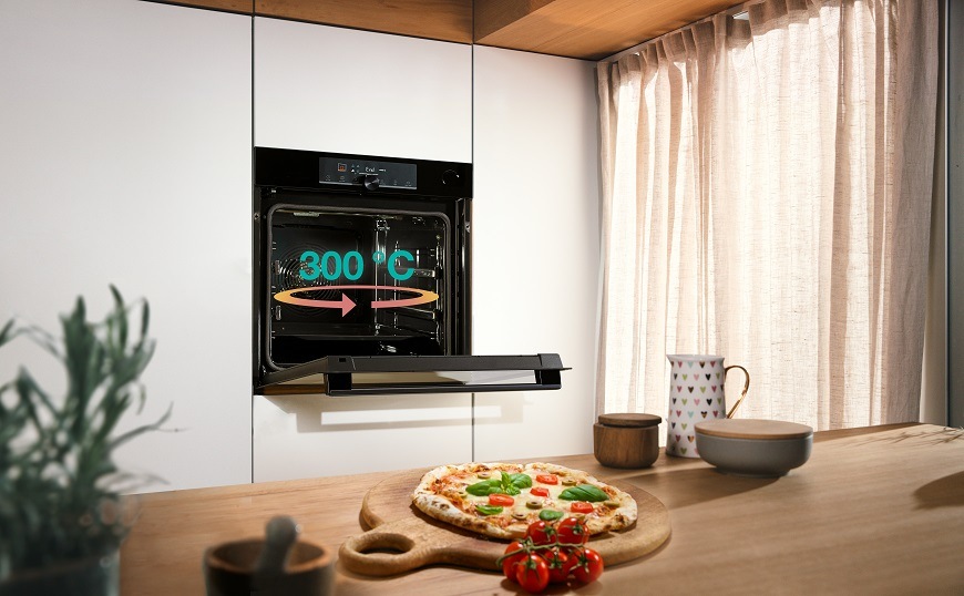 Vestavná multifunkční trouba Gorenje BSAX6747A26BG, program Pizza