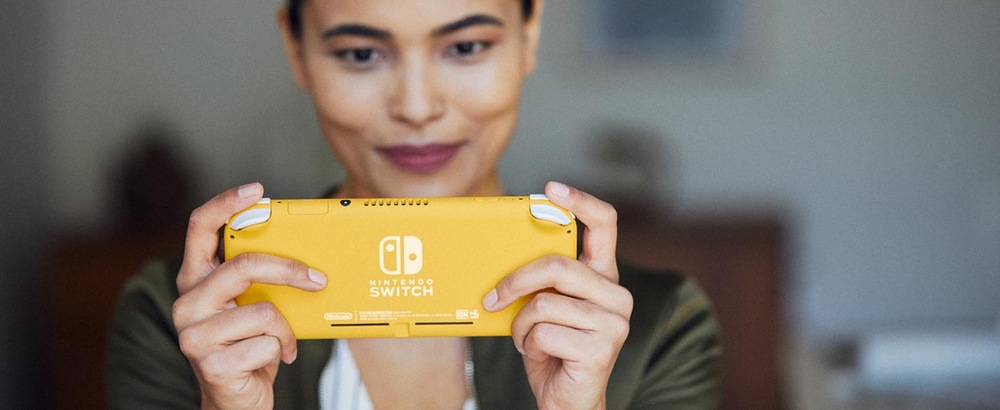 Nintendo Switch Lite + Animal Crossing: New Horizons + Nintendo SWITCH Online předplatné na 12 měsíců