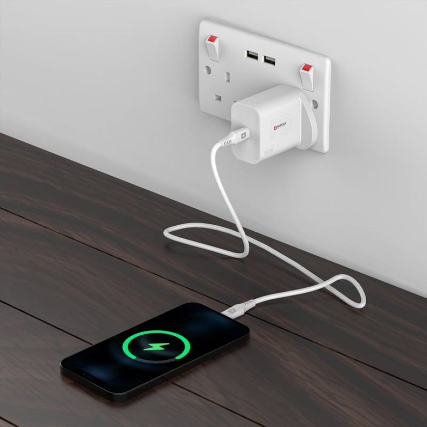 Cestovní adaptér SKROSS nabíjecí USB-C, 30 W PD, UK