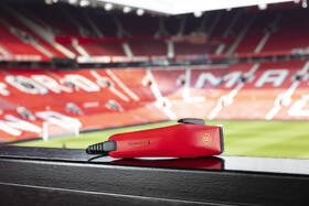 Zastřihovač vlasů Remington HC5038 Man Utd Colour Cut Clipper černá barva
