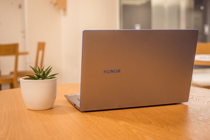 Recenze notebooku Honor MagicBook: perfektní kompromis