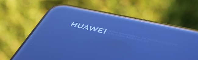 mobilní telefon Huawei P30