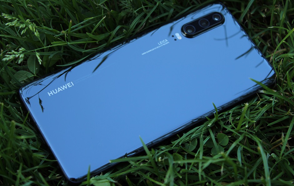 mobilní telefon Huawei P30