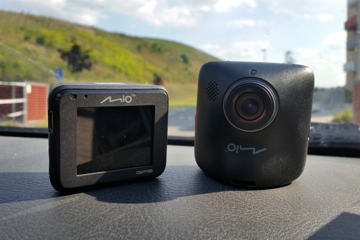 Srovnávací test autokamer MiVue: Chraňte sebe i své auto.