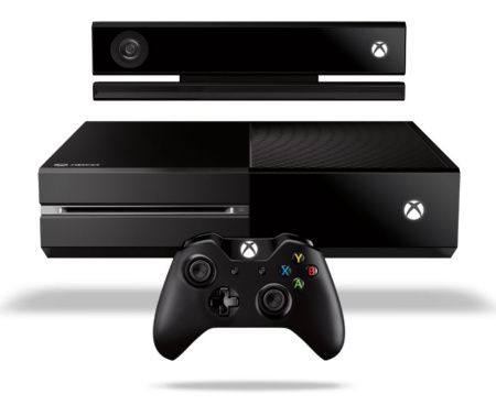 Xbox One s ovladačem a Kinectem