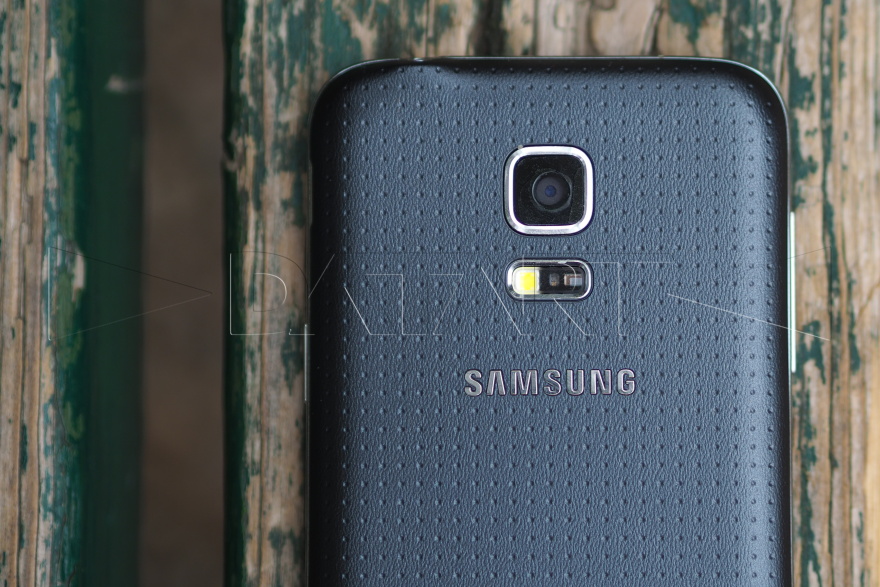 Galaxy S5 detail záda